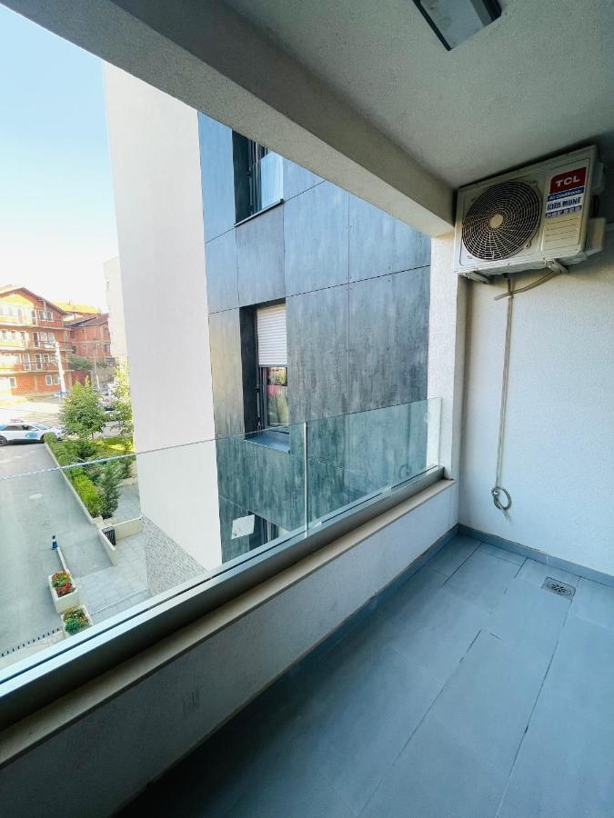 Tower Apartment Pristina Exteriör bild